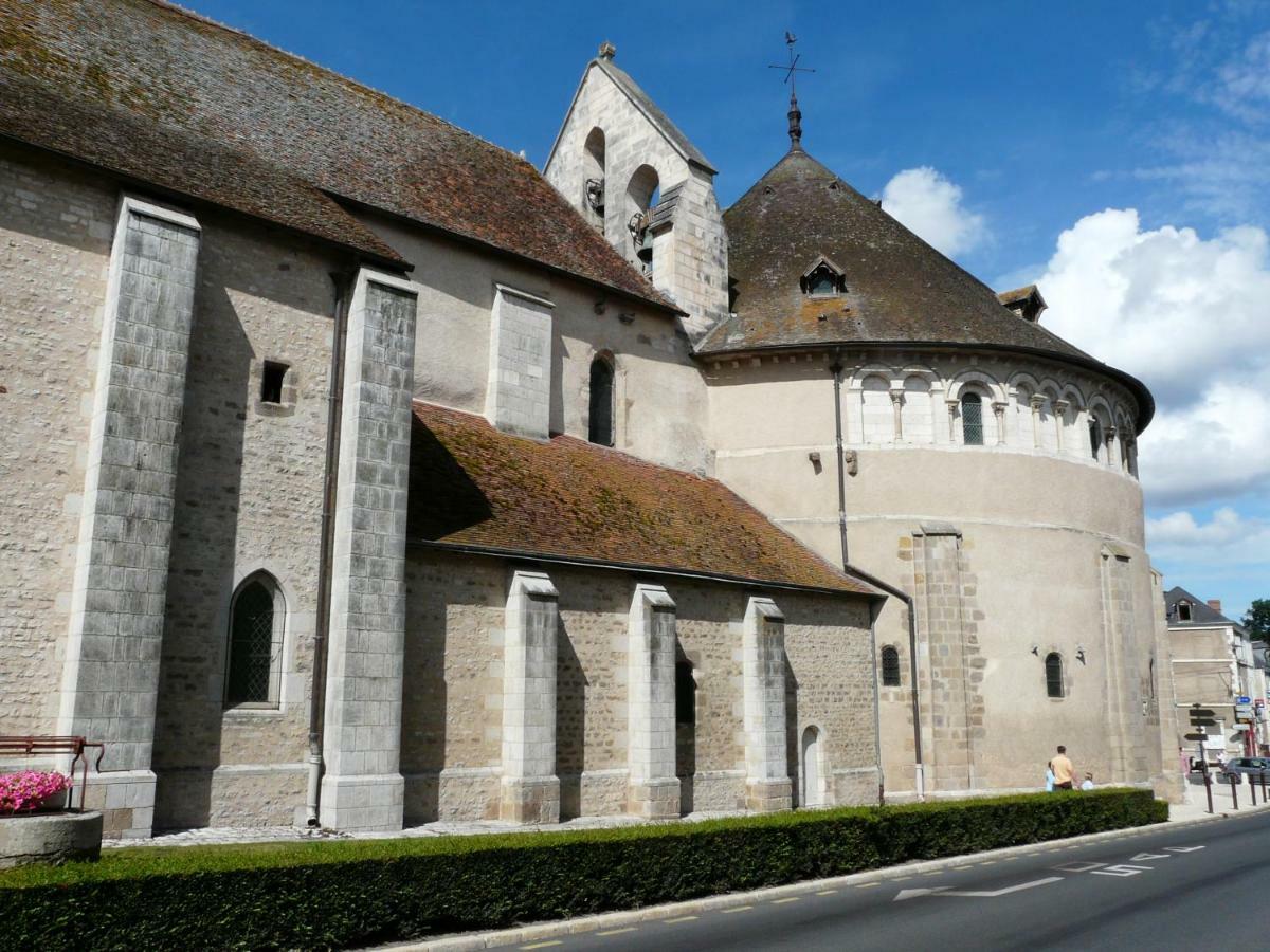 Les Chambres De La Basilique Neuvy-Saint-Sepulchre Экстерьер фото